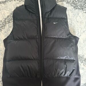 Nike Men's Dark Gray Puffer Vest